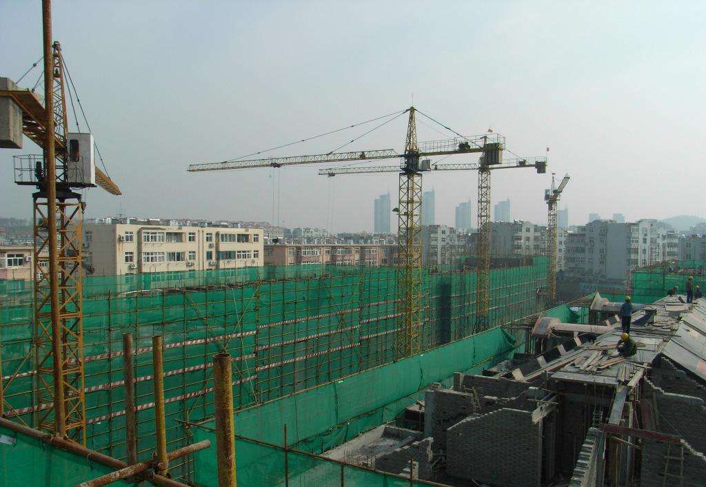 建筑安全网在高空要若何安装搭建